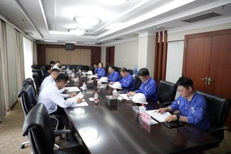 打造向上向前第一象限生力軍 錘煉甘于做人做事作難、受苦受累受屈的企業(yè)家隊(duì)伍——河南投資集團(tuán)黨委書(shū)記、董事長(zhǎng)劉新勇蒞臨安彩高科開(kāi)展主題教育調(diào)研